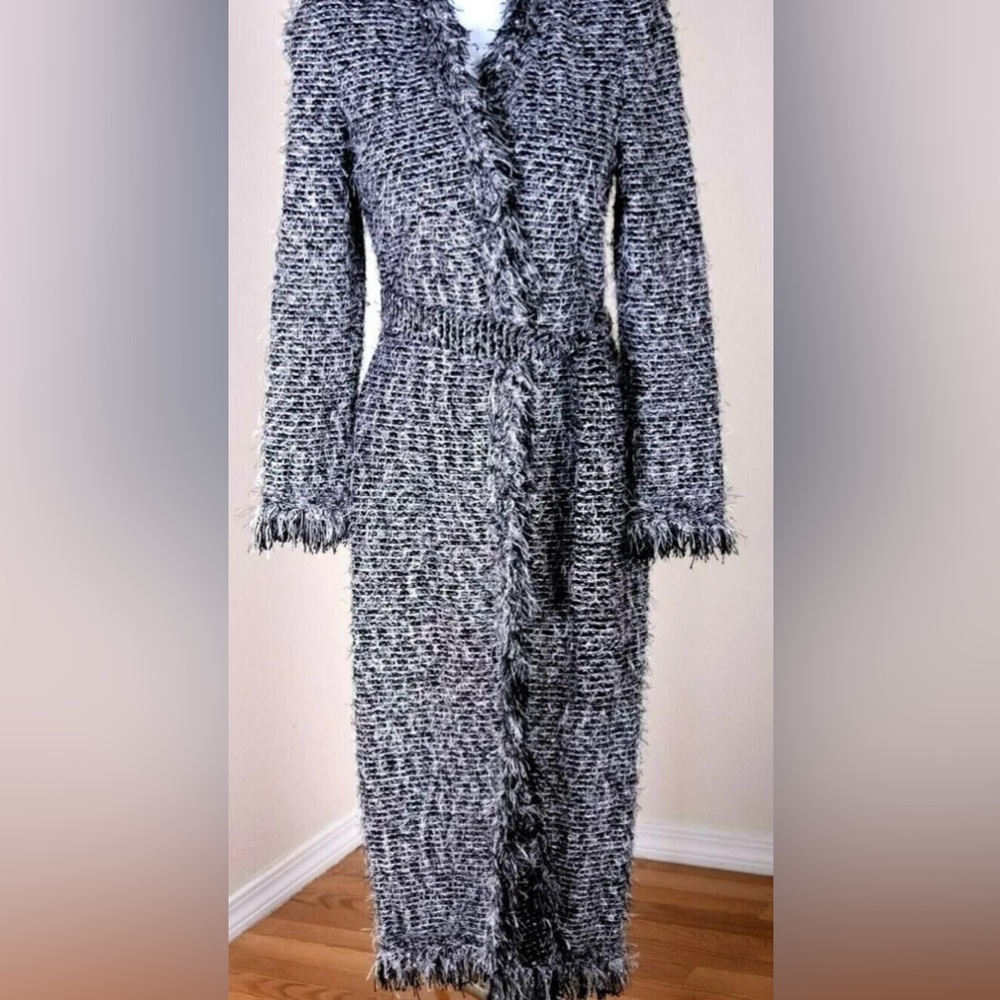 ST JOHN Knit Fringed Trim Black White Long Open Front Sweater Coat/Duster Size 8
